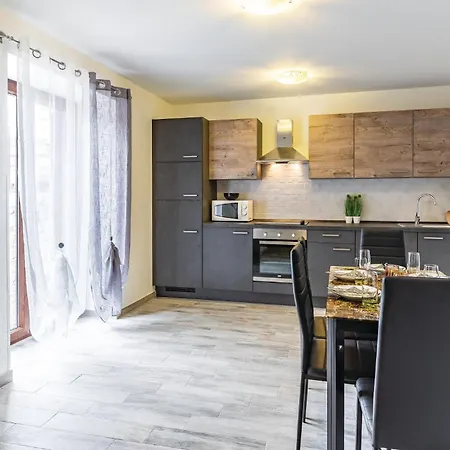 Stunning In With Wifi Holiday home Peruski
